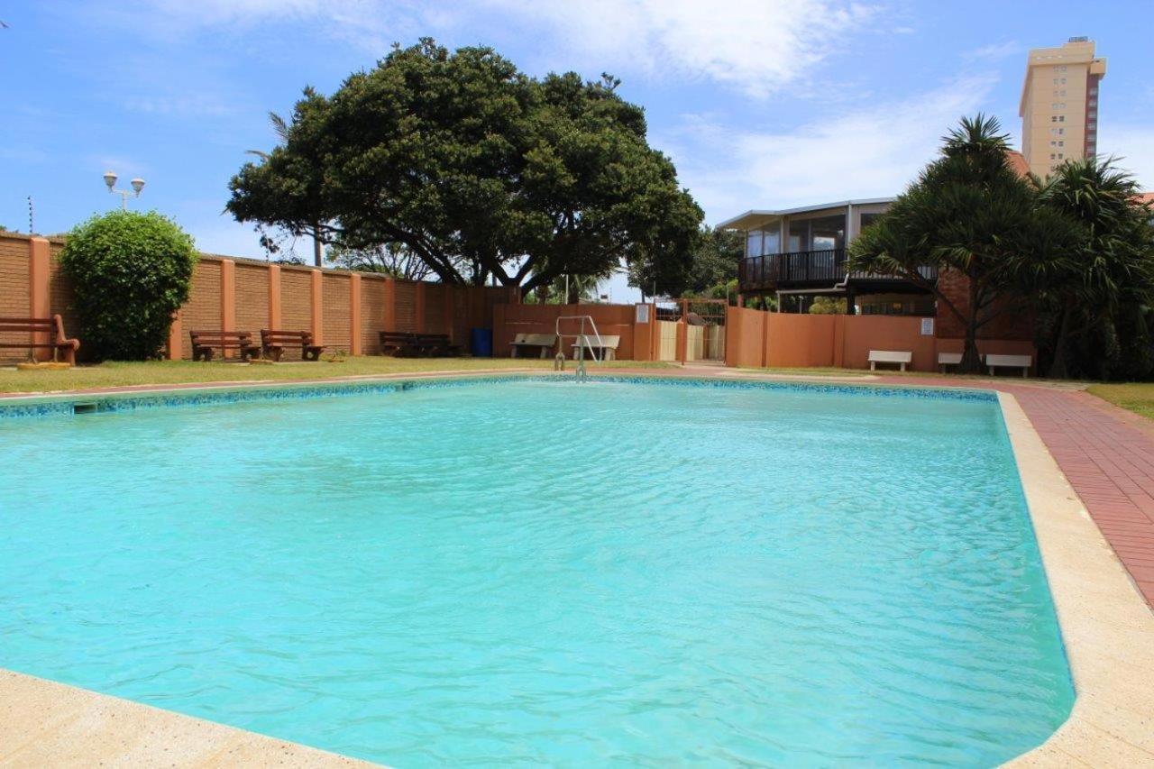 Silver Dolphin Holidays Apartment Amanzimtoti Exterior photo