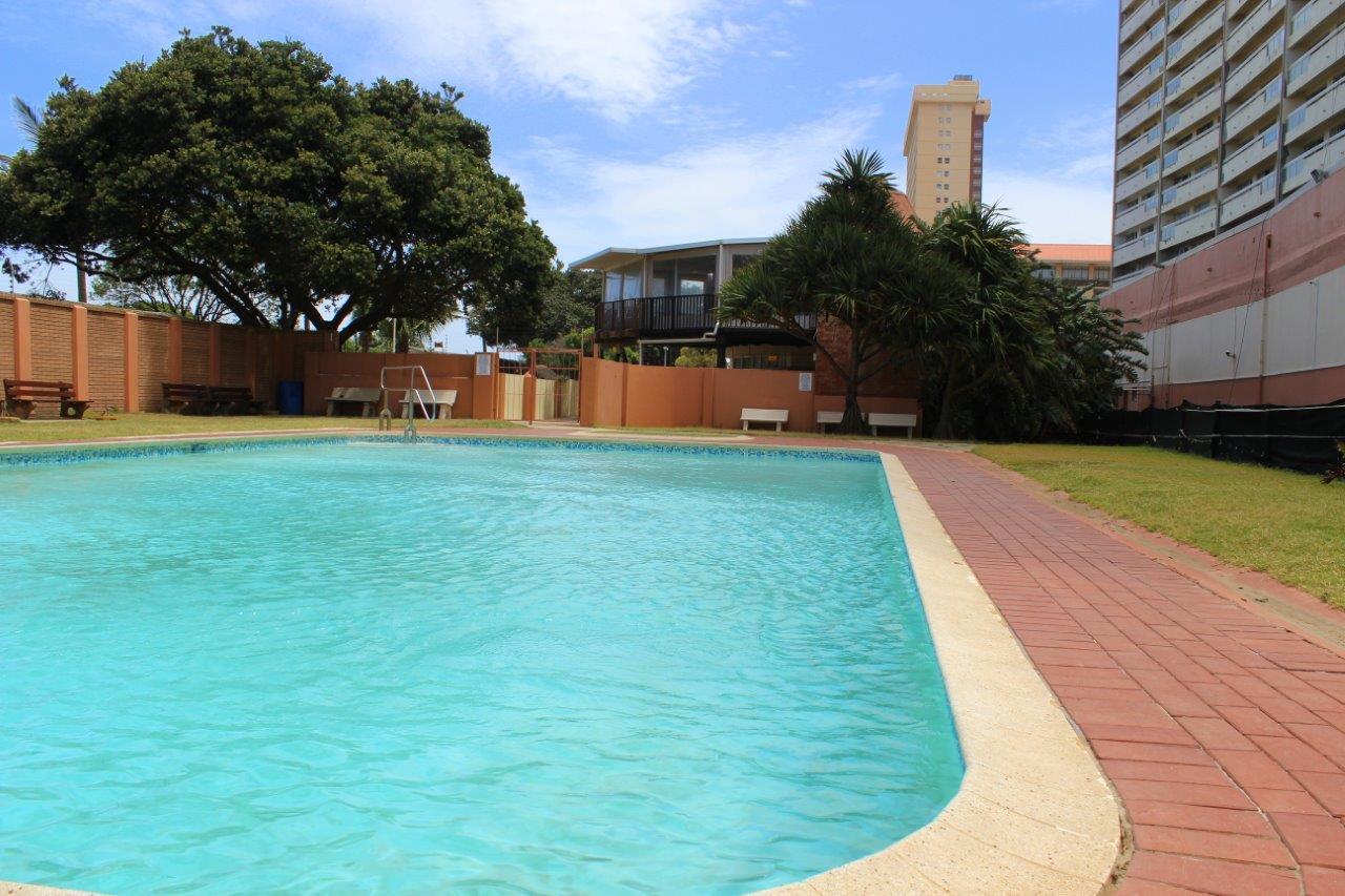 Silver Dolphin Holidays Apartment Amanzimtoti Exterior photo